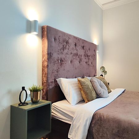 Best One Room Apartments Мукачево Екстер'єр фото