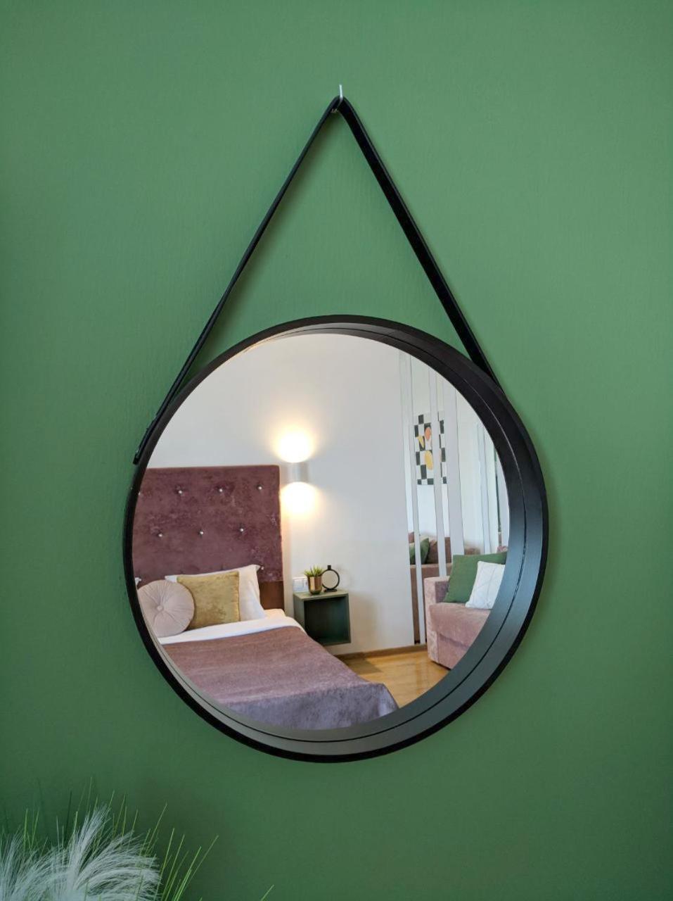 Best One Room Apartments Мукачево Екстер'єр фото
